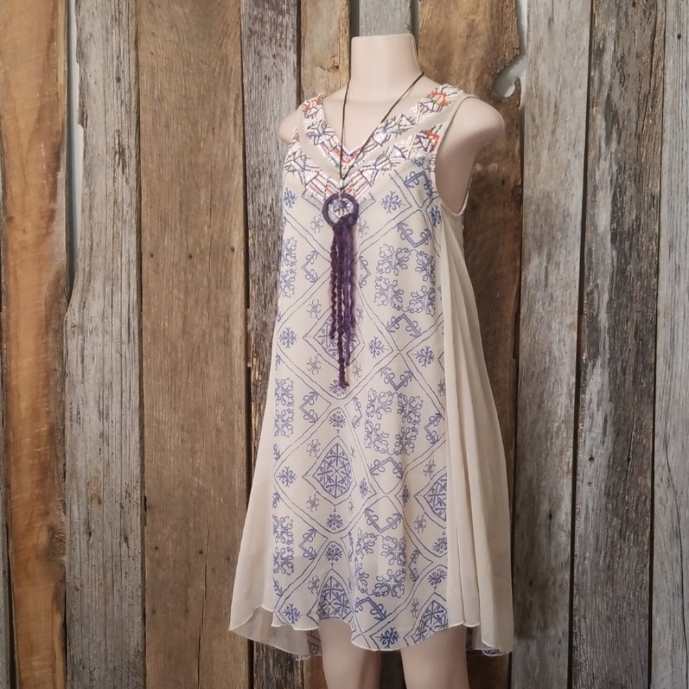 FREE PEOPLE BEADED NECKLINE PRINT PATTERN DRESS!